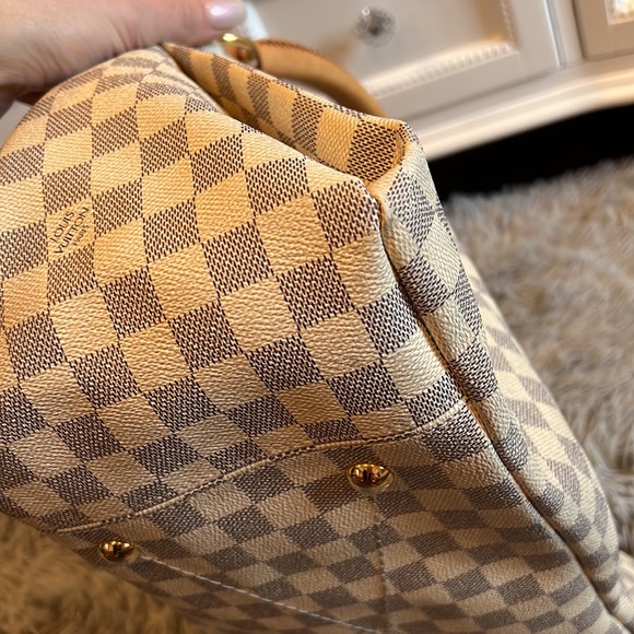 Louis Vuitton Artsy Damier *AUTHENTIC* - Picture 8 of 16